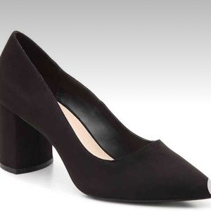 Kelly and Katie Rosewell Pump